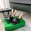 Top Quality Stretch Sandals Leather Mules with a Squared Sole